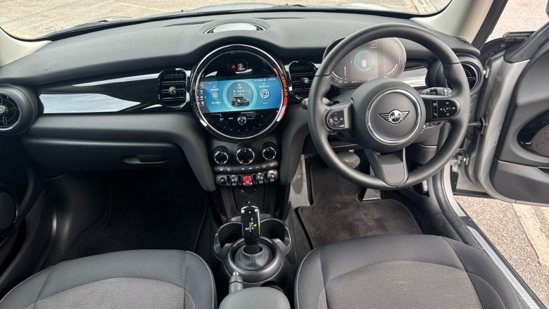 MINI Hatchback 1.5 Cooper Classic 3dr Auto Petrol Hatchback